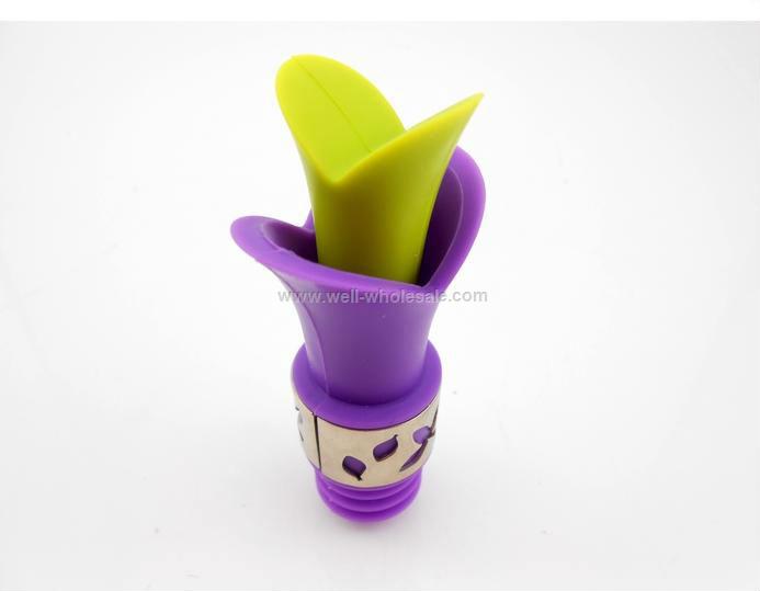 Food grade lily-shaped silicone wine bottle stopper