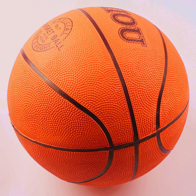 Cheap outdoor size 7 rubber basketball with custom printing and logo