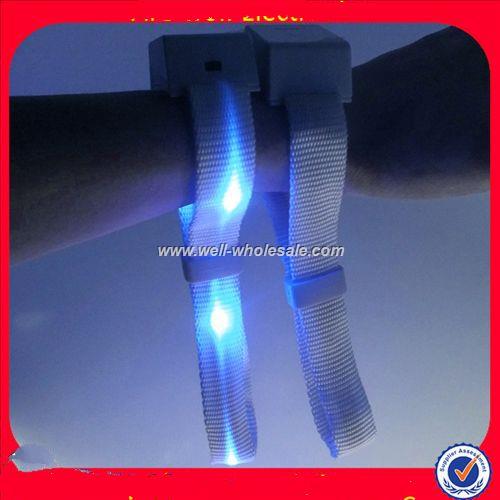 2014 high quality hot sales cheap fashional remote controlled led wristband wholesale