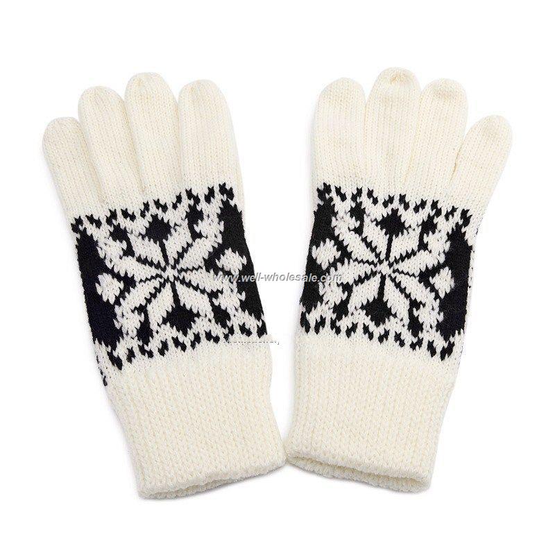 Classic snowflake gloves
