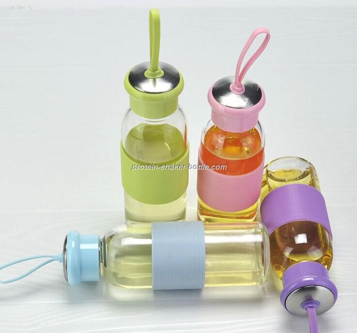 Heat-Resistant Sports glass water bottle with silicone sleeve tea infuser handles glass bottles